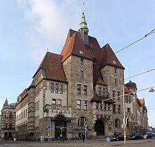 Justizzentrum Am Wall (Altbau) aus Blickrichtung der Kunsthalle Bremen nebst der vordergründigen Straße Am Wall