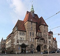 Außenansicht des Justizzentrums Am Wall (Altbau)